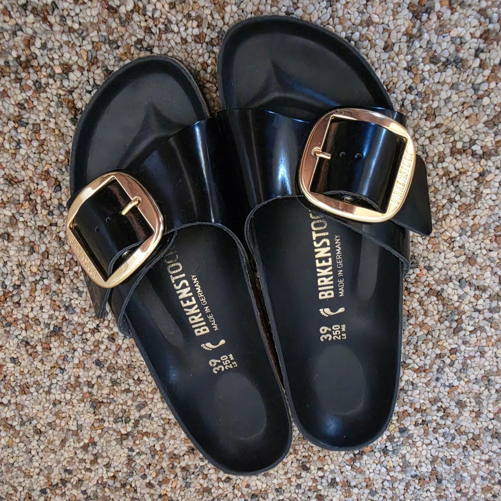 Birkenstock Madrid Big Buckle Black Patent Leather Sandals 39 L8 M6